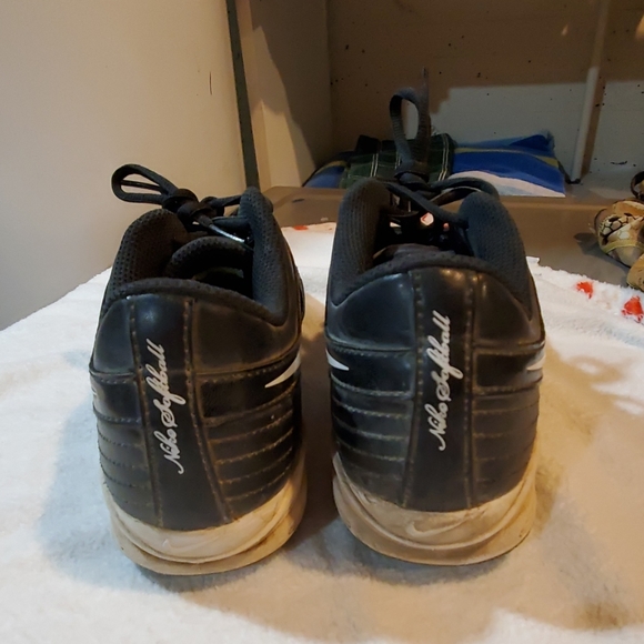 Nike softball cleats little use but lots of left - Picture 4 of 5